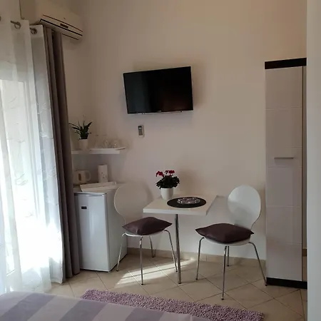 & Petra בית הארחה 3*