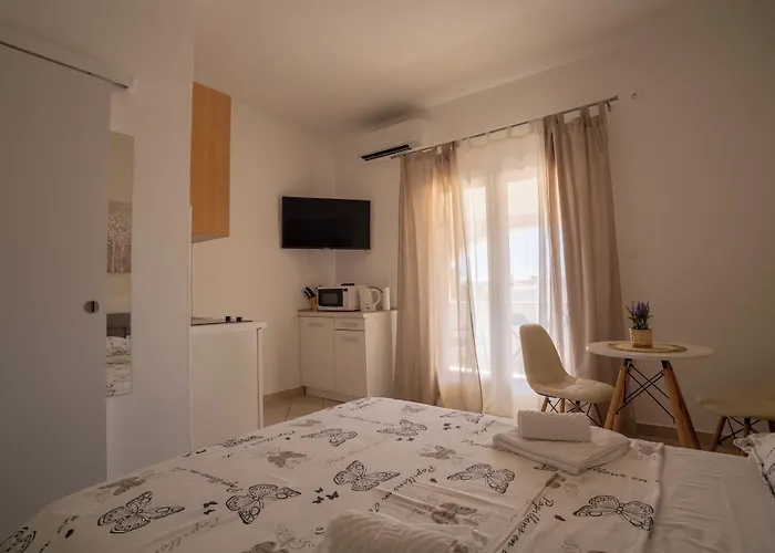 & Petra 3* 디클로