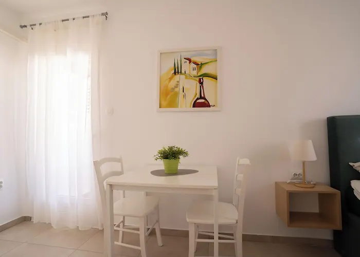 Pensionat & Petra 3*