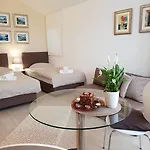 & Petra Guest house 3*