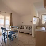 & Petra Guest house