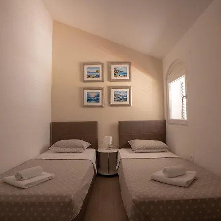 Guest house & Petra 3*