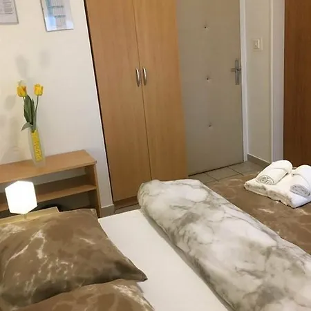 Guest house & Petra Zadar
