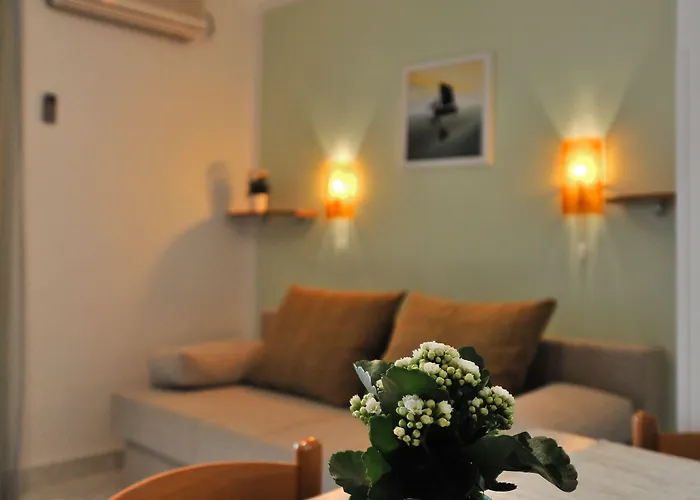 & Petra 3*